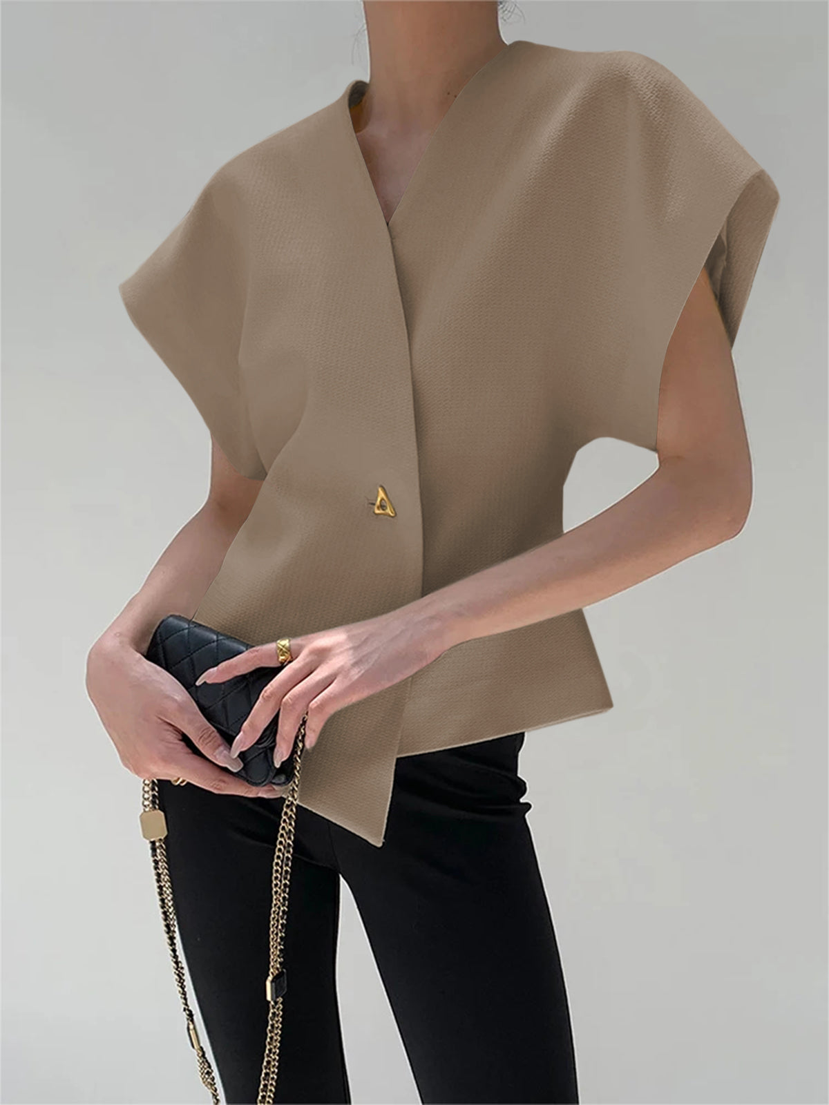 Delphia | Modische Bluse mit V-Ausschnitt und Knopfleiste