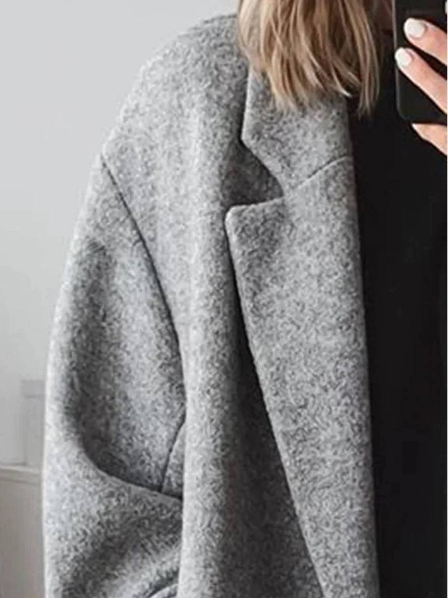Hella | Frau elegante lässige weite Jacke