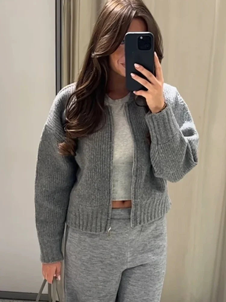 Nellie - Eleganter Grauer O-Neck Strickmantel für Damen
