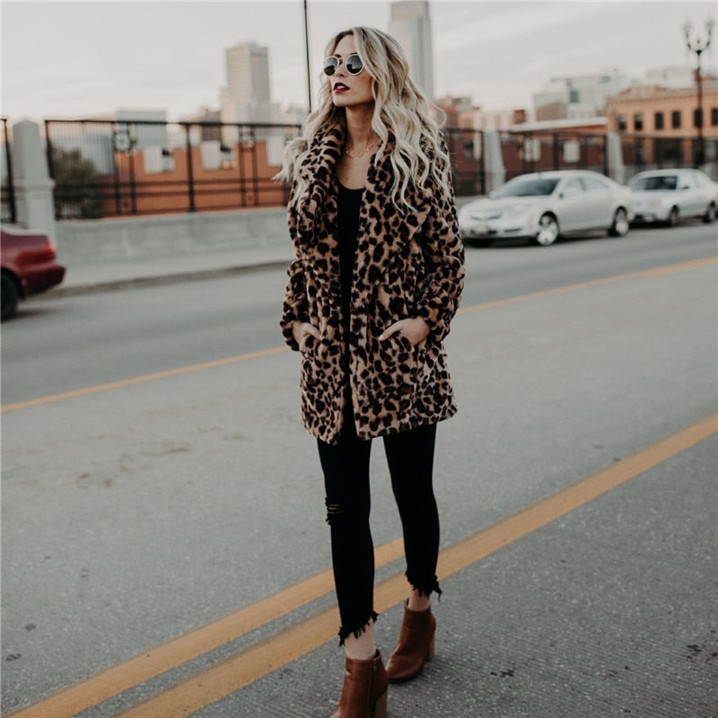 Amillia | Damenmantel mit Leopardenmuster