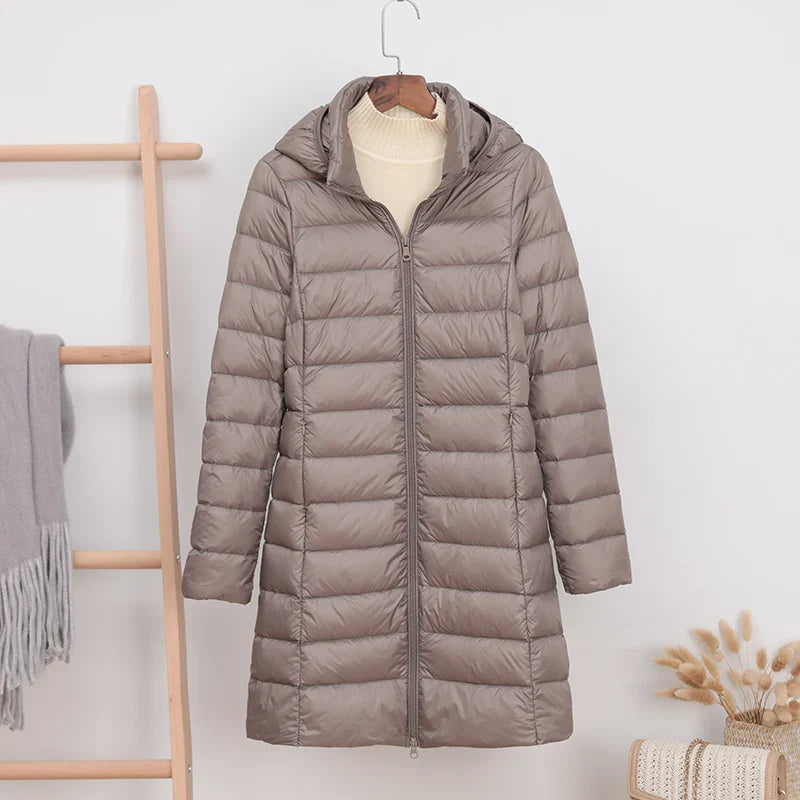 Helena – Leichte Damen-Winterjacke mit Abnehmbarer Kapuze
