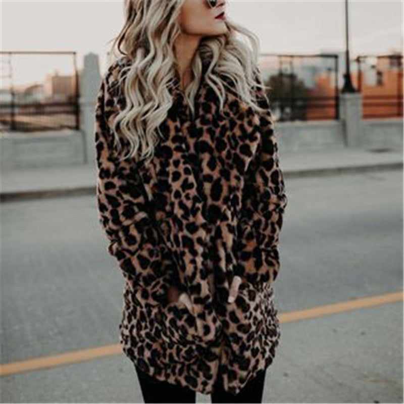 Amillia | Damenmantel mit Leopardenmuster