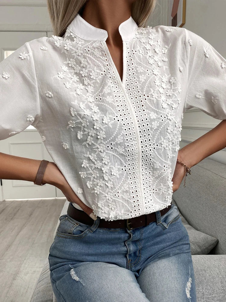 Clara - Schicke Weiße V-Ausschnitt Bluse mit Print für Damen