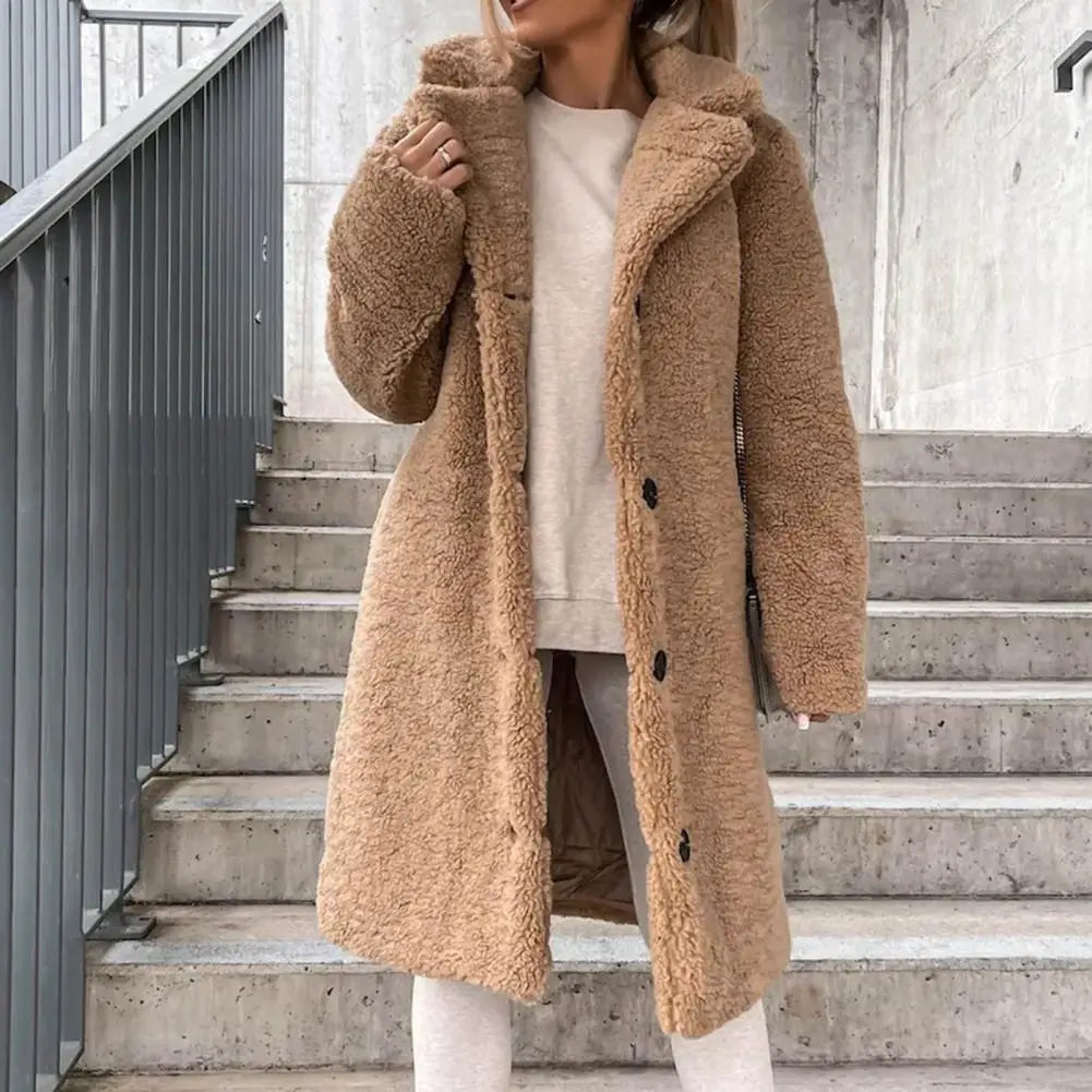 Tamara-Teddy-Mantel