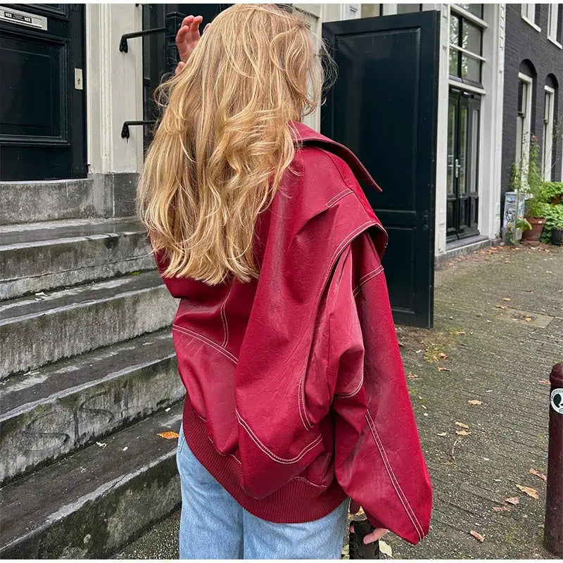 Lässige, Vintage-inspirierte oversized vegane Lederjacke für Damen | Ideal für den Winter