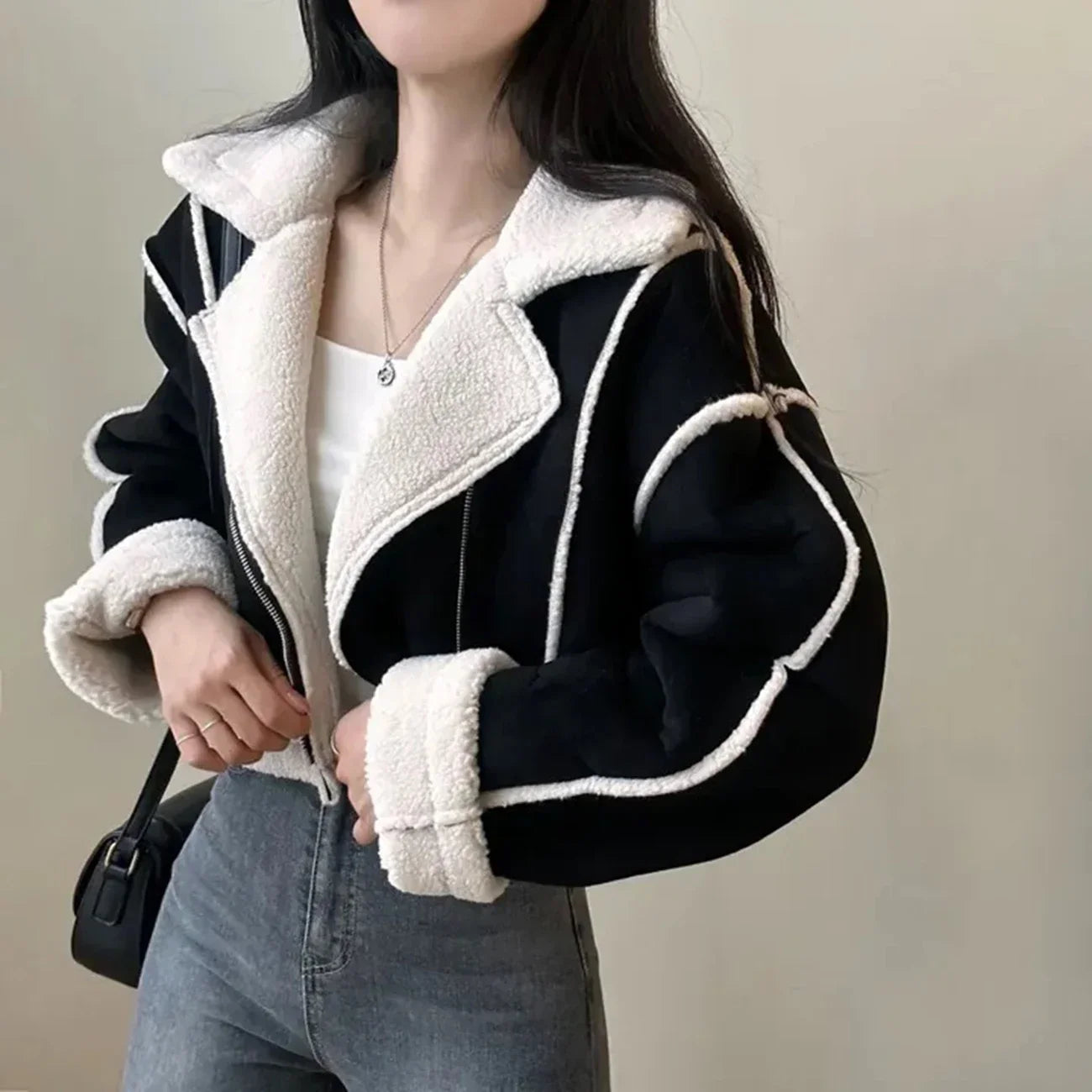 Freya– Wolljacke mit Reverskragen für Damen