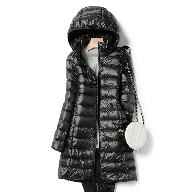 Lena – Leichte Damen-Daunenjacke mit Abnehmbarer Kapuze