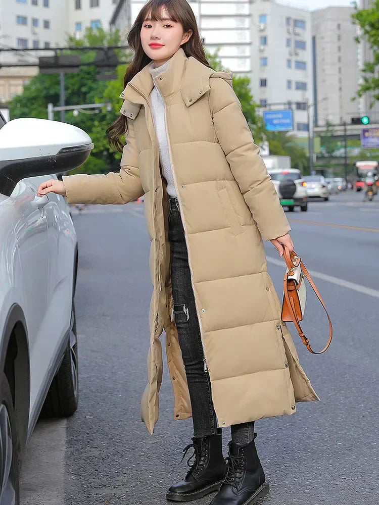 Clara - Lange Jacke mit Kapuze