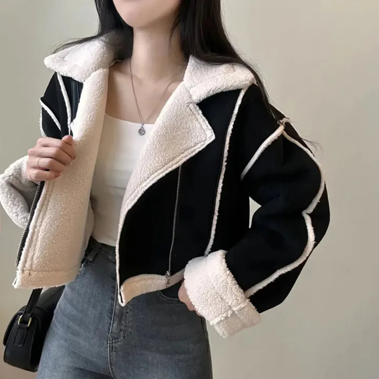 Freya– Wolljacke mit Reverskragen für Damen