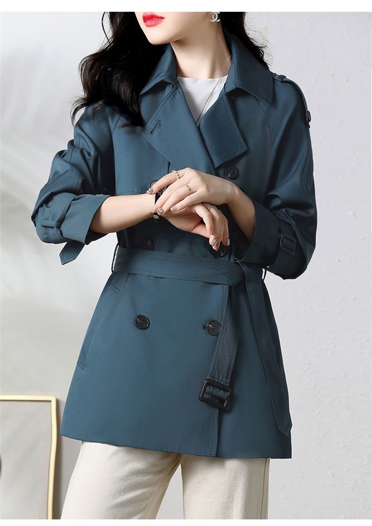 Khate – Klassischer Damen Windbreaker für Vielseitiges Styling