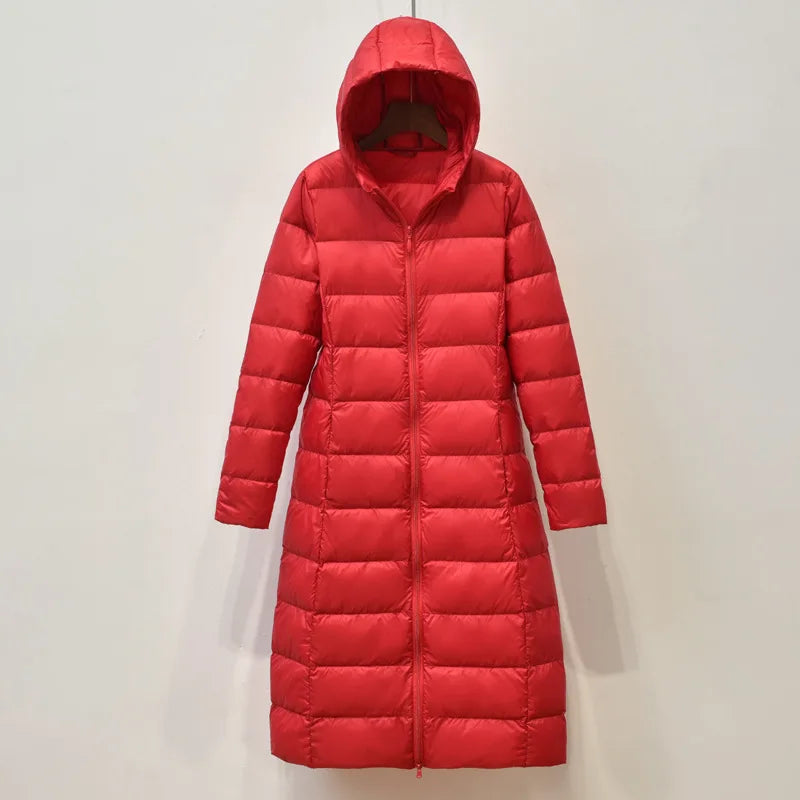 Clara – Lange Damen-Daunenjacke mit Kapuze