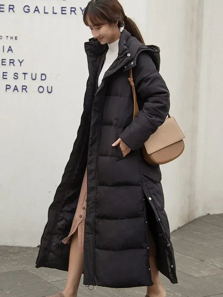 Clara - Lange Jacke mit Kapuze