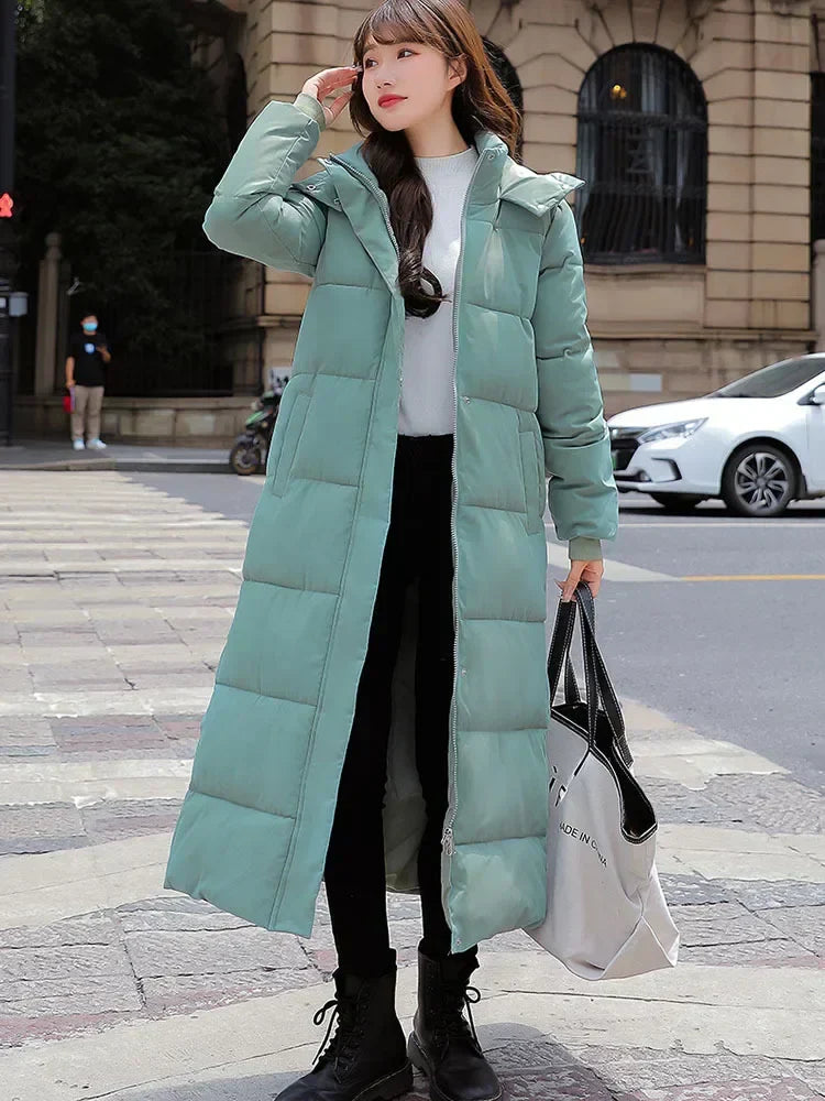 Clara - Lange Jacke mit Kapuze