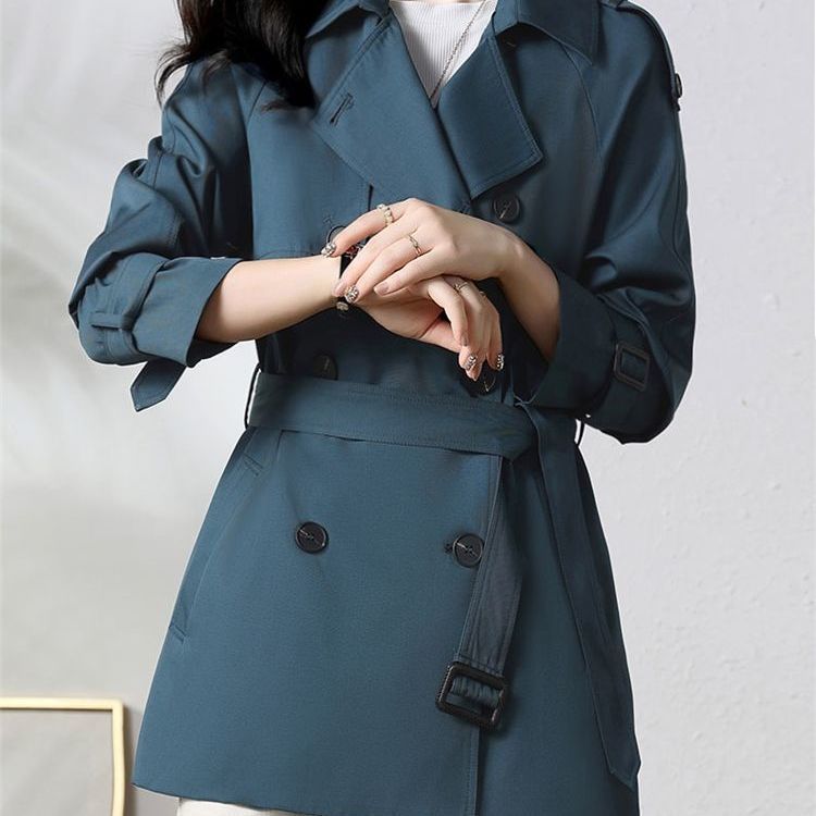 Khate – Klassischer Damen Windbreaker für Vielseitiges Styling