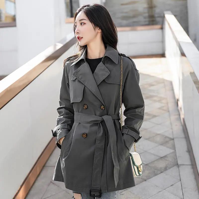Khate – Klassischer Damen Windbreaker für Vielseitiges Styling