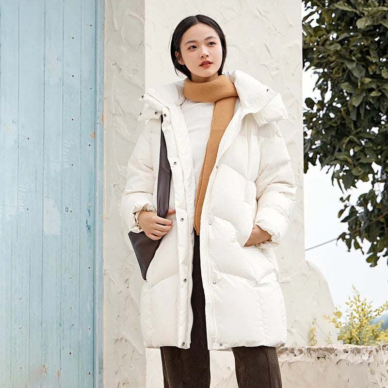 Clara – Lange Damen-Daunenjacke mit Hohem Kragen