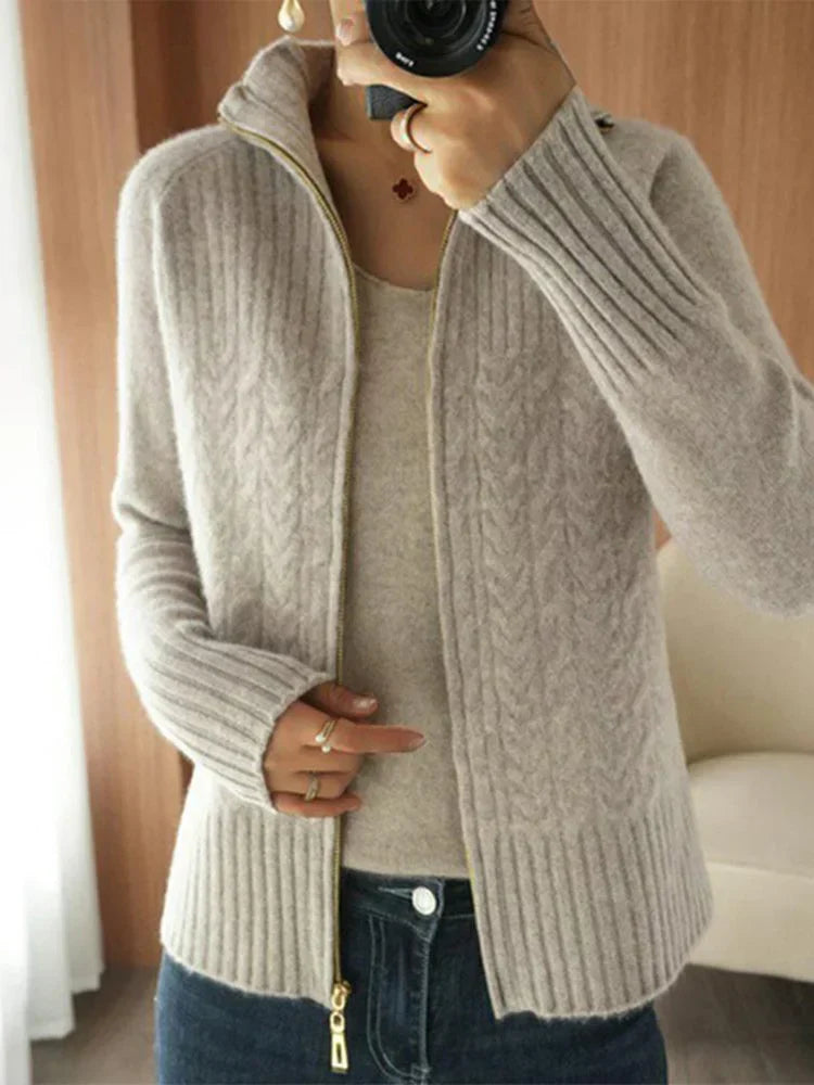 Makvala - Strickpullover mit Reißverschluss und V-Ausschnitt