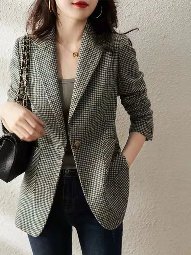 Kantuta– Karierter Damen-Blazer mit Ein-Knopf-Verschluss