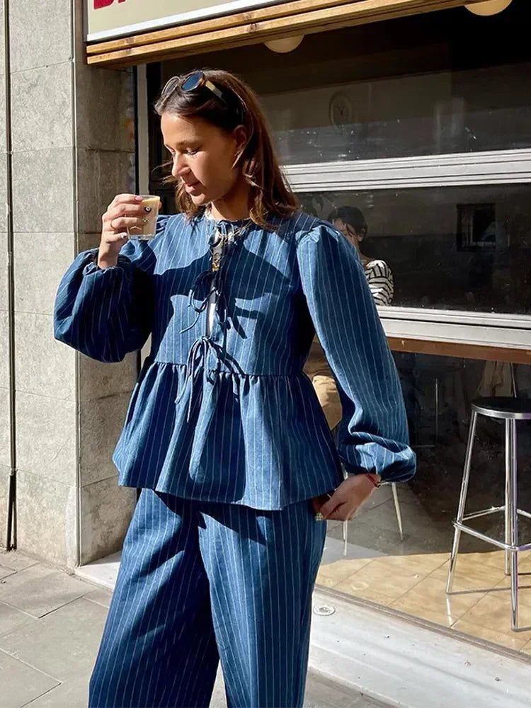 Grazia | Gestreiftes Schößchen-Top mit langen Ärmeln im Vintage-Stil