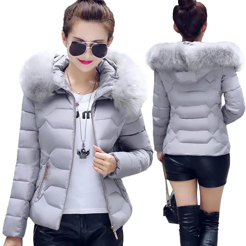 Nova - Warme Pelzkragen-Jacke für Frauen