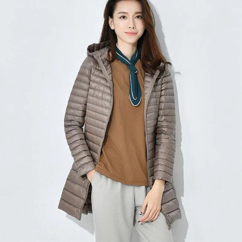 Tessa - Lange Entendaunen-Winterjacke mit Lockerer Passform und Kapuze für Frauen