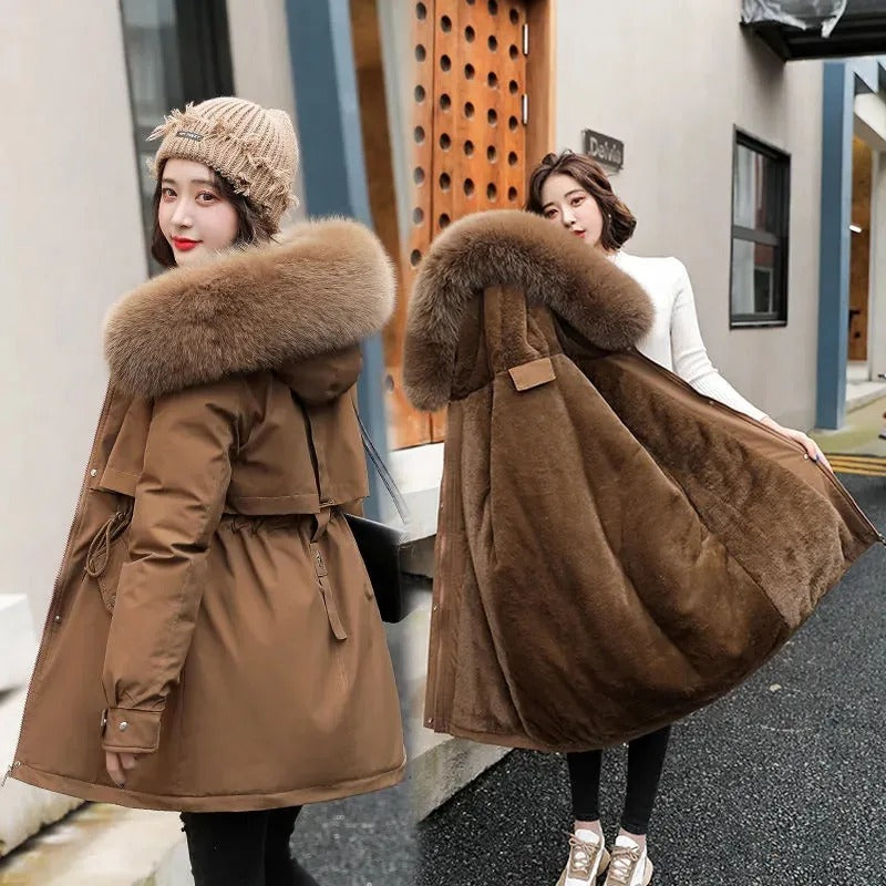 Sara - Lange Jacke mit Pelzkragen für Frauen