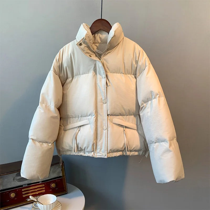 Emma – Damen Pufferjacke mit Stehkragen und lockerer Passform